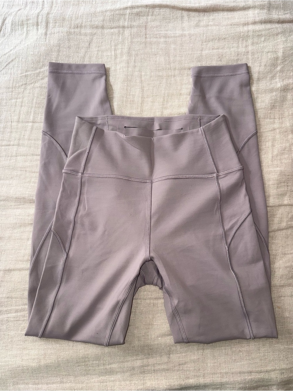 Lululemon In Movement Tight 25" *Everlux in Dark Chrome
